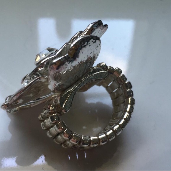 Ring - Picture 4 of 4